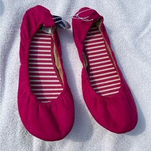 Old Navy Women's Fuchsia scrunch Ballet Flats